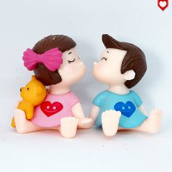 Kinder Paar Nachthemd Kuss Romantische Figuren