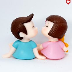 Kinder Paar Nachthemd Kuss Romantische Figuren