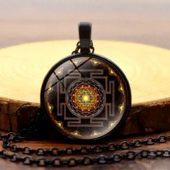 Heilige Sri Yantra Halskette schwarz 03